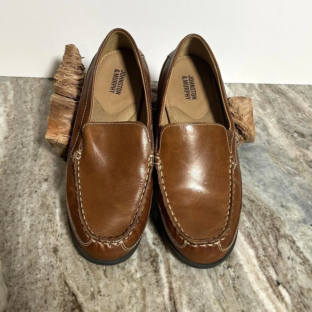 Kids Johnston & Murphy Locklin Venetian Leather Loafer. Size 5M.
